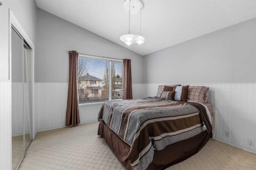 14950 Mt Mckenzie Drive Se, Calgary, AB - Indoor Photo Showing Bedroom