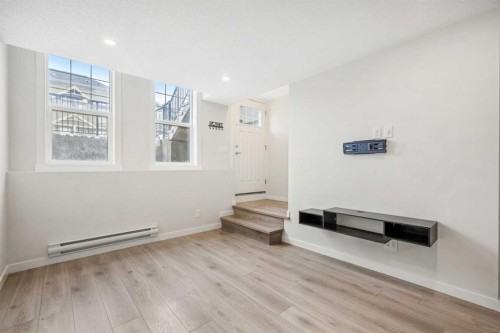 167 Cranbrook Square Se, Calgary, AB - Indoor Photo Showing Other Room