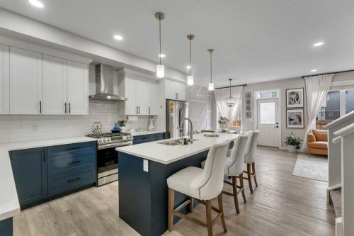 341 Walcrest View Se, Calgary, AB - Indoor Photo Showing Kitchen With Upgraded Kitchen