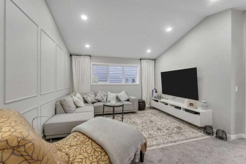 341 Walcrest View Se, Calgary, AB - Indoor