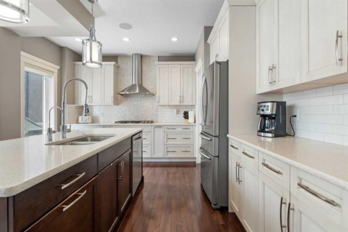 89 Ascot Crescent Sw, Calgary, AB - Indoor Photo Showing Kitchen With Double Sink With Upgraded Kitchen
