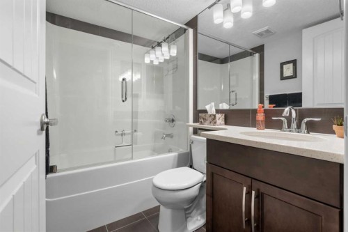 89 Ascot Crescent Sw, Calgary, AB - Indoor Photo Showing Bathroom