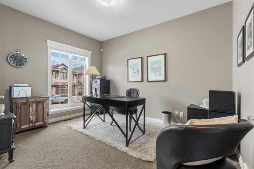 89 Ascot Crescent Sw, Calgary, AB - Indoor Photo Showing Office