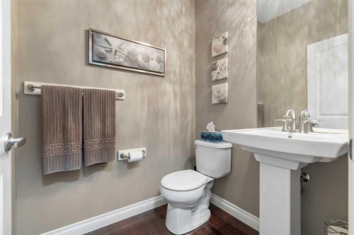 89 Ascot Crescent Sw, Calgary, AB - Indoor Photo Showing Bathroom