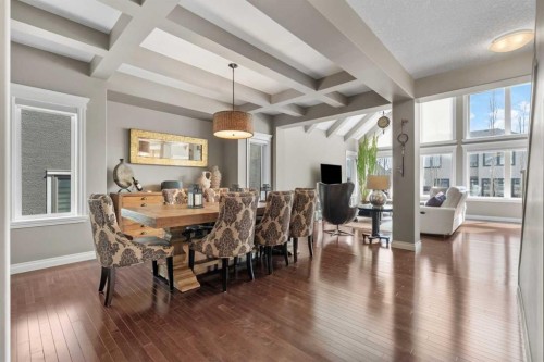 89 Ascot Crescent Sw, Calgary, AB - Indoor Photo Showing Dining Room
