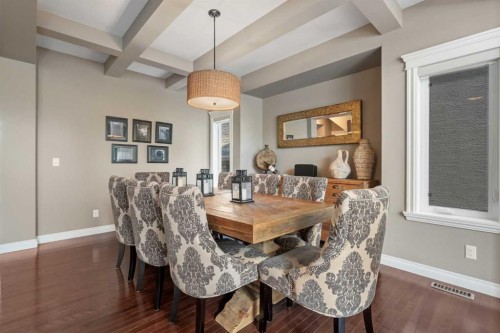 89 Ascot Crescent Sw, Calgary, AB - Indoor Photo Showing Dining Room