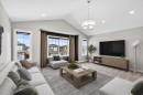 31 Evansridge Close Nw, Calgary, AB  - Indoor Photo Showing Living Room 