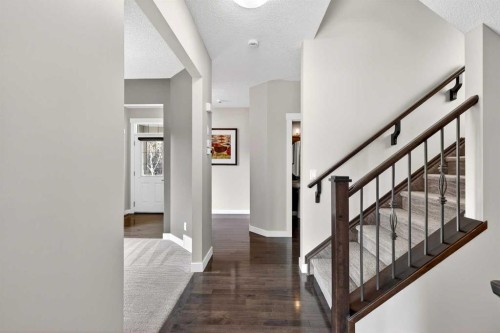 31 Evansridge Close Nw, Calgary, AB - Indoor Photo Showing Other Room