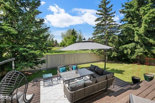 95 Hawkstone Close Nw, Calgary, AB 