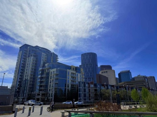 603-325 3 Street Se, Calgary, AB - Outdoor