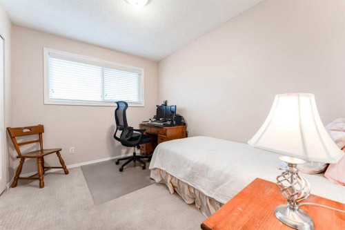 6640 Temple Drive Ne, Calgary, AB - Indoor Photo Showing Bedroom