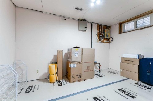 6640 Temple Drive Ne, Calgary, AB - Indoor