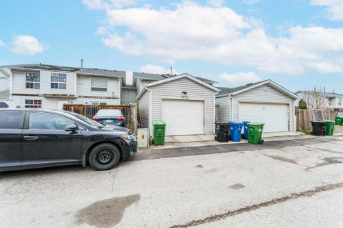 6640 Temple Drive Ne, Calgary, AB - Outdoor
