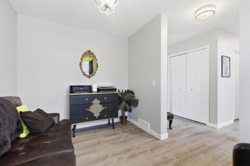 44 Cimarron Grove Way, Okotoks, AB - Indoor