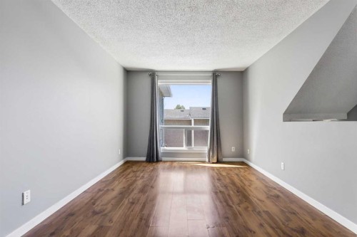 141-6915 Ranchview Drive Nw, Calgary, AB - Indoor Photo Showing Other Room