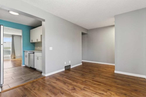 141-6915 Ranchview Drive Nw, Calgary, AB - Indoor Photo Showing Other Room