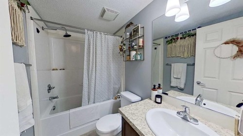 3312-279 Copperpond Common Se, Calgary, AB - Indoor Photo Showing Bathroom
