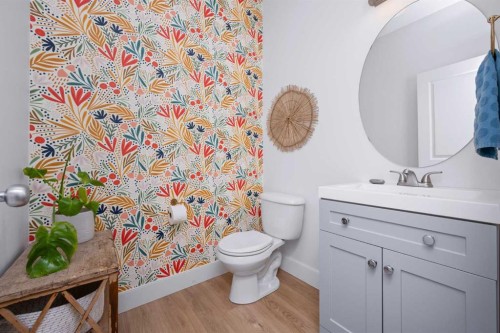 160 Prestwick Manor Se, Calgary, AB - Indoor Photo Showing Bathroom