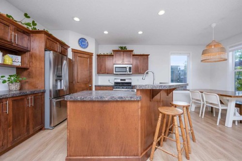 160 Prestwick Manor Se, Calgary, AB - Indoor Photo Showing Kitchen