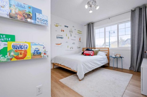 160 Prestwick Manor Se, Calgary, AB - Indoor Photo Showing Bedroom