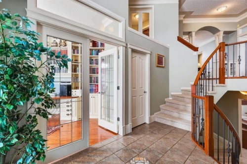 331 Mt Douglas Court Se, Calgary, AB - Indoor Photo Showing Other Room