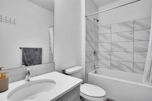183 Brander Avenue, Langdon, AB - Indoor Photo Showing Bathroom