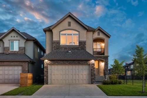 33 Quarry Heights Se, Calgary, AB - Outdoor With Facade