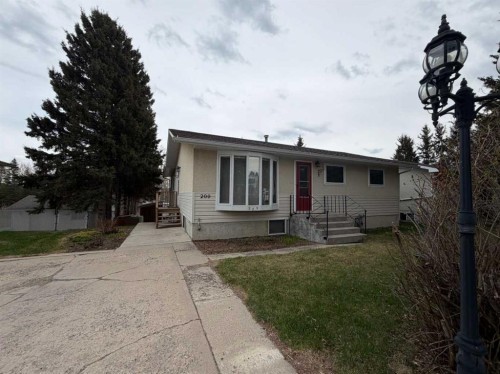 209 2 Street NE Sundre, AB T0M 1X0
