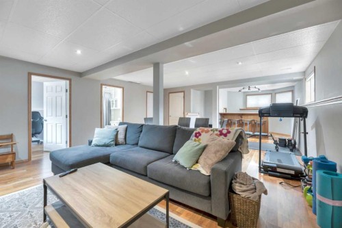 545 Hillview Gate, Strathmore, AB - Indoor Photo Showing Living Room