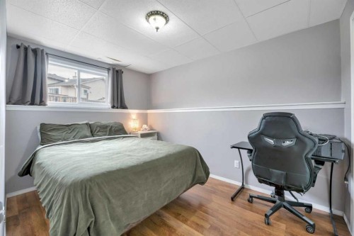 545 Hillview Gate, Strathmore, AB - Indoor Photo Showing Bedroom