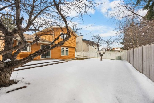 120 Edforth Crescent Nw, Calgary, AB - Outdoor
