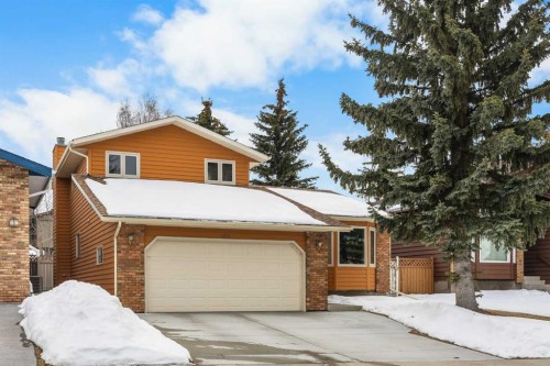 120 Edforth Crescent Nw, Calgary, AB - Outdoor