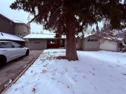 1731 12 Avenue NW Calgary, AB T2N 1J3