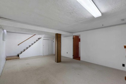 212 Westwood Drive Sw, Calgary, AB - Indoor Photo Showing Other Room