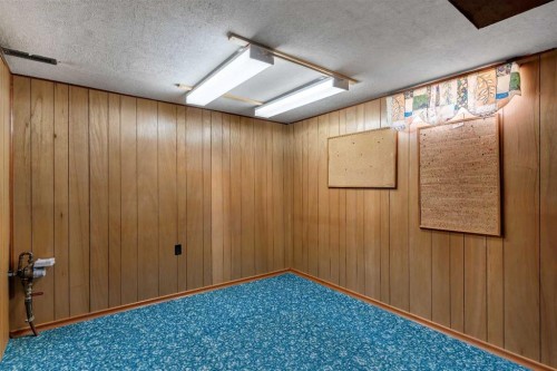 212 Westwood Drive Sw, Calgary, AB - Indoor Photo Showing Other Room