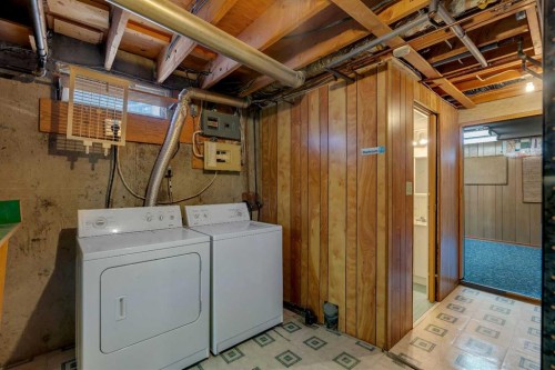 212 Westwood Drive Sw, Calgary, AB - Indoor Photo Showing Laundry Room