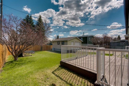 212 Westwood Drive Sw, Calgary, AB - Outdoor