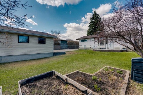 212 Westwood Drive Sw, Calgary, AB - Outdoor