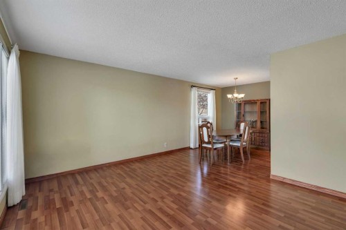 212 Westwood Drive Sw, Calgary, AB - Indoor