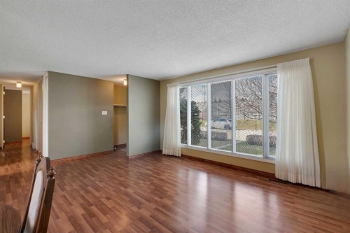 212 Westwood Drive Sw, Calgary, AB - Indoor Photo Showing Other Room