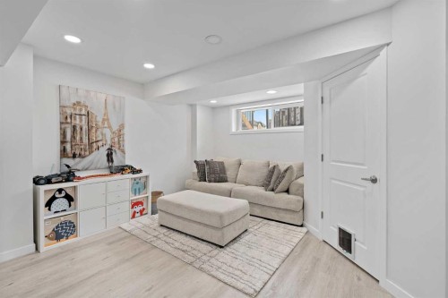 205 Copperstone Park Se, Calgary, AB - Indoor