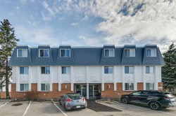 1-312 cedar Crescent SW Calgary, AB T3C 2Y8