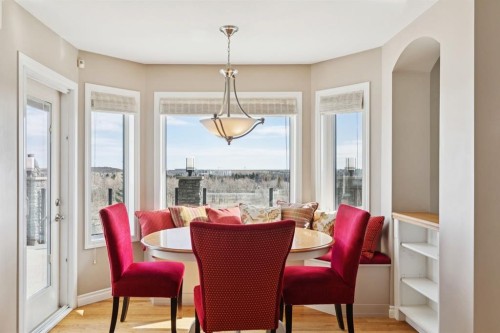 266 Diamond Drive Se, Calgary, AB - Indoor