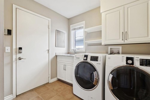 266 Diamond Drive Se, Calgary, AB - Indoor Photo Showing Laundry Room