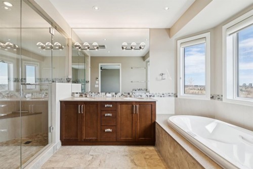 266 Diamond Drive Se, Calgary, AB - Indoor Photo Showing Bathroom
