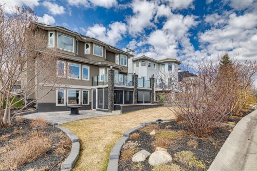 266 Diamond Drive Se, Calgary, AB - Outdoor