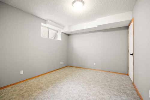 36 Arbour Wood Crescent Nw, Calgary, AB - Indoor Photo Showing Other Room