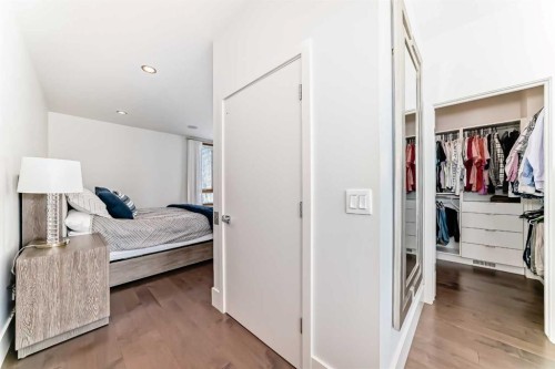 2142 28 Avenue Sw, Calgary, AB - Indoor Photo Showing Bedroom