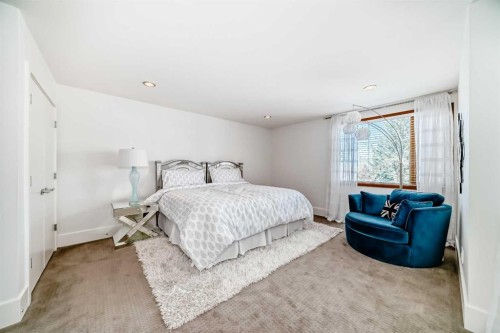 2142 28 Avenue Sw, Calgary, AB - Indoor Photo Showing Bedroom