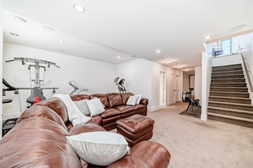 2142 28 Avenue Sw, Calgary, AB - Indoor Photo Showing Living Room
